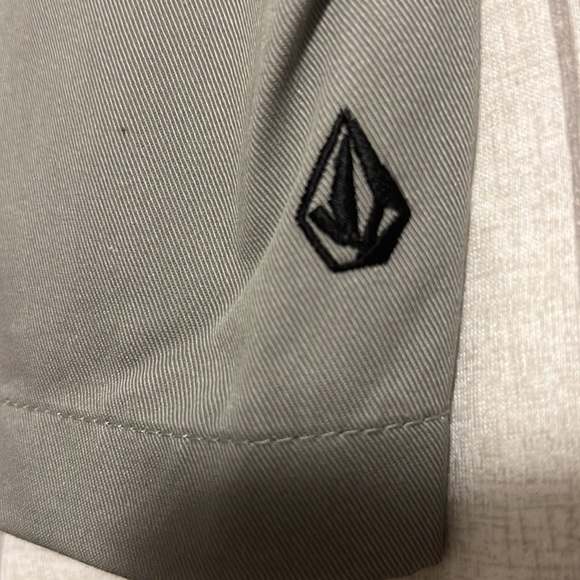 Volcom shorts - Picture 5 of 6
